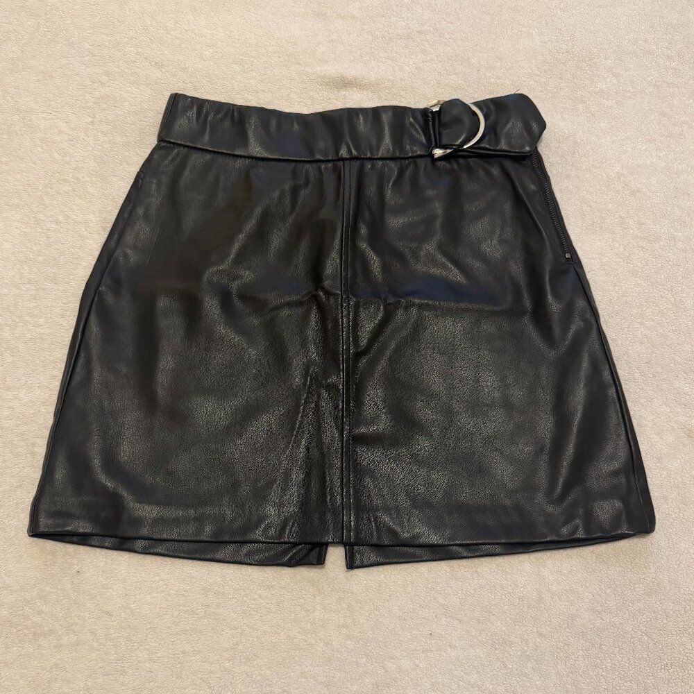 Zara Women's Faux Leather Black Skirt Size M
